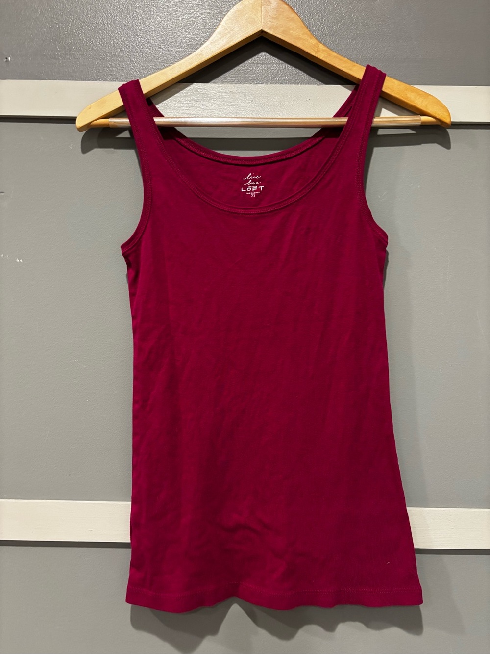 LOFT Women's Ribbed Tank Top - Deep Berry